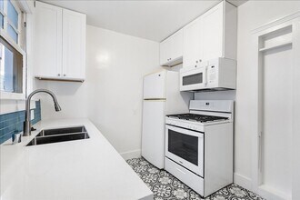 2134-2138 Clinton Ave in Alameda, CA - Building Photo - Building Photo