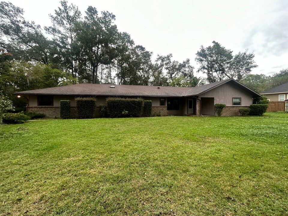 4035 NW 37th Dr in Gainesville, FL - Building Photo
