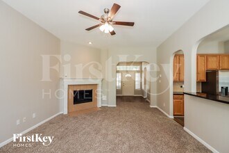 4515 Bridgevillage Dr in Spring, TX - Foto de edificio - Building Photo