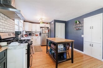 206 Farmington Rd in Rochester, NY - Building Photo - Building Photo