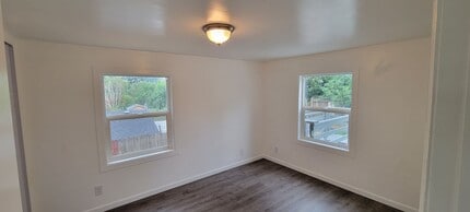 8335 39th Ave S in Seattle, WA - Foto de edificio - Building Photo