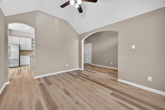 7315 Palmito Ranch Dr in Richmond, TX - Foto de edificio - Building Photo
