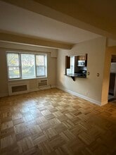 2 Sadore Ln, Unit 1A in Yonkers, NY - Building Photo - Building Photo