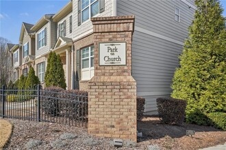 201 Aventine Ln in Smyrna, GA - Building Photo - Building Photo