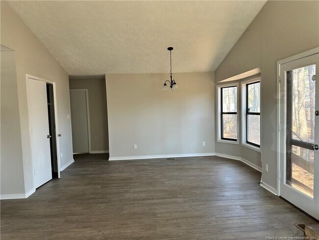 6839 Candlewood Dr in Fayetteville, NC - Building Photo - Building Photo