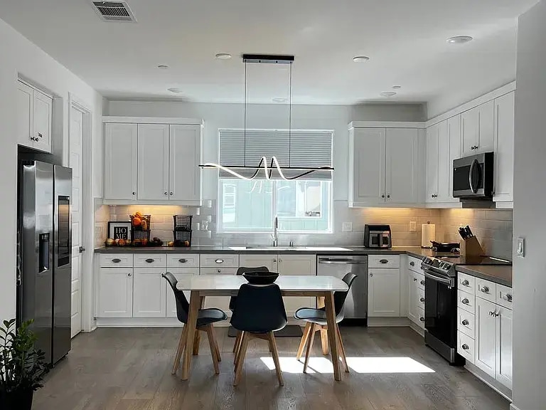 905 Madonna Rd, Unit 40 in San Luis Obispo, CA - Building Photo