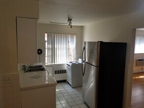 6118 Dryden Ave, Unit 2 in Cincinnati, OH - Building Photo - Building Photo