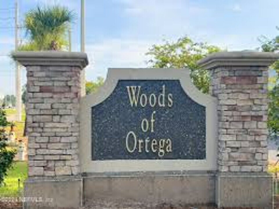 6984 Ortega Woods Dr in Jacksonville, FL - Building Photo
