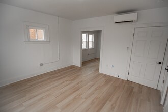 1388 W 83rd St, Unit 411 in Cleveland, OH - Building Photo - Building Photo