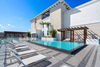 200 SE Mizner Blvd in Boca Raton, FL - Building Photo - Building Photo