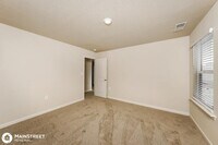 630 Clover Cir photo'