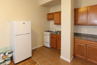1712 W Estes Ave in Chicago, IL - Building Photo - Building Photo