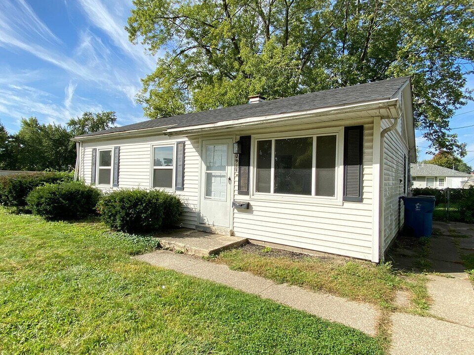 7914 Beech Ave in Hammond, IN - Foto de edificio