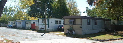 Maplewood Estates Mobile Home Community in Hampton, VA - Building Photo - Building Photo