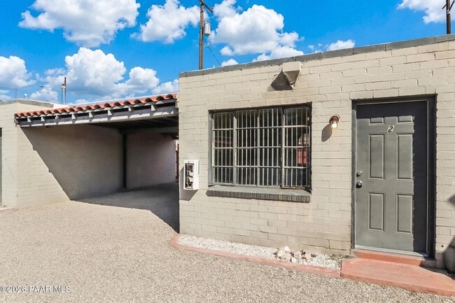 property at 302 W Flores St