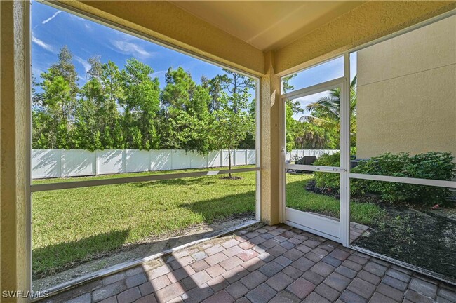 3717 Crofton Court in Ft. Myers, FL - Building Photo - Building Photo