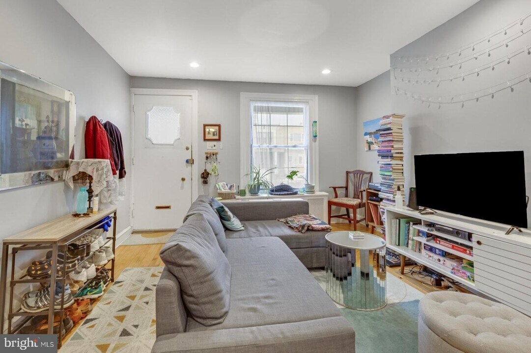 2803 Aramingo Ave Photo