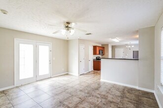 127 Lyndhurst Dr in La Vergne, TN - Building Photo - Building Photo