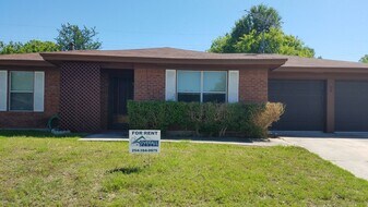 418 Cottonwood Dr in Copperas Cove, TX - Building Photo