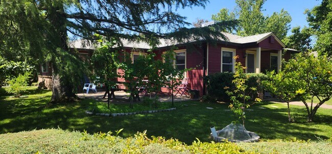 6330 9th Ave in Sacramento, CA - Building Photo - Building Photo