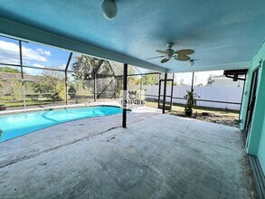1807 SE 11th Ave in Cape Coral, FL - Building Photo - Building Photo