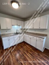 1209 S Cleveland Ave in Sioux Falls, SD - Building Photo - Building Photo
