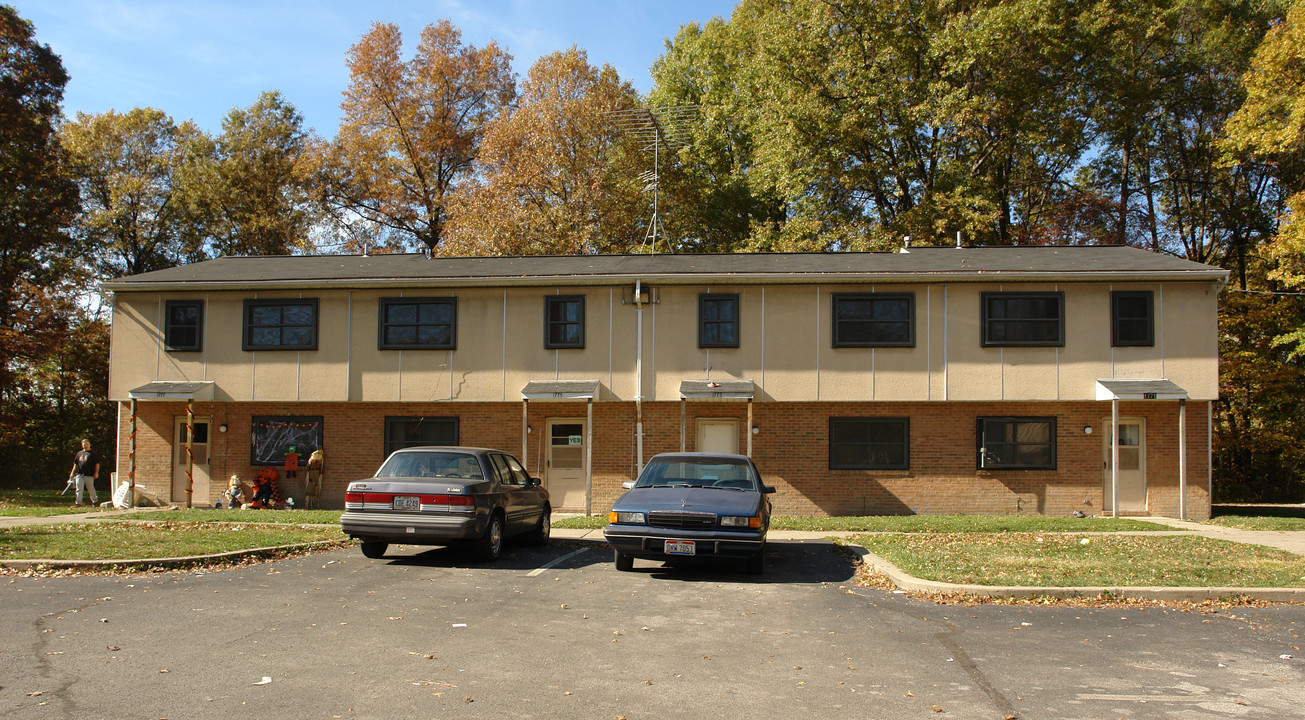 1777-1771 Colt Ct in Warren, OH - Building Photo