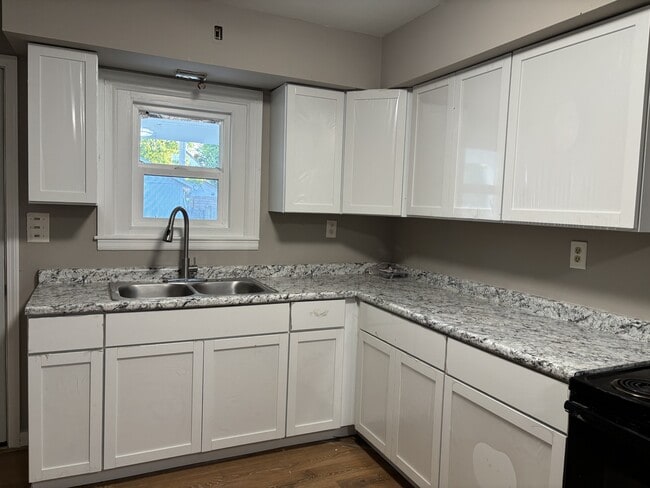 1223 Campbell Ave in Hamilton, OH - Building Photo - Building Photo