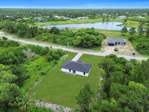 382 McArthur Blvd in Lehigh Acres, FL - Building Photo - Building Photo