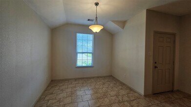 23707 Water Hickory Dr in Tomball, TX - Building Photo - Building Photo
