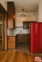 2121 James M Wood Blvd in Los Angeles, CA - Building Photo - Building Photo