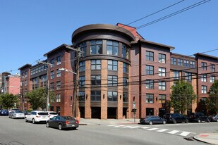70 Adams St, Unit 4L in Hoboken, NJ - Building Photo