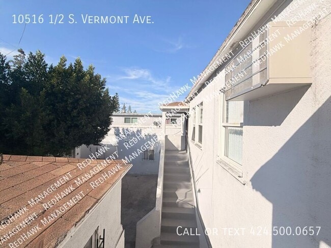 property at 10516 1/2 S Vermont Ave