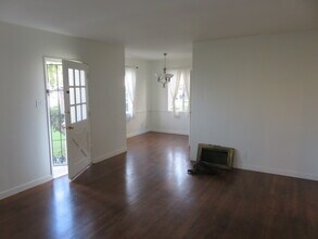 828 W Glenoaks Blvd, Unit 828 in Glendale, CA - Building Photo - Building Photo