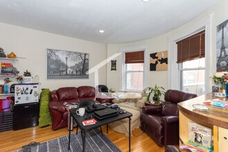 69 Babcock St in Brookline, MA - Building Photo - Building Photo