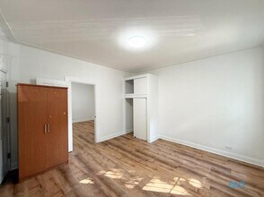 274 Schaefer St in Brooklyn, NY - Building Photo - Building Photo