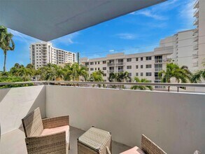 1658 Bay Rd in Miami Beach, FL - Building Photo - Building Photo