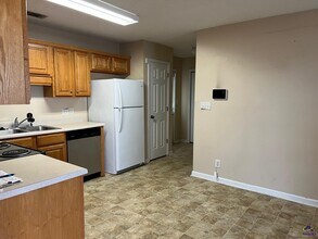 105 Sark Dr in Warner Robins, GA - Building Photo - Building Photo