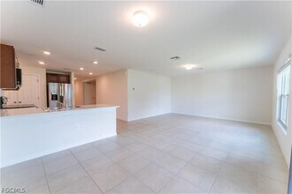 8052 Sunrise Cir in La Belle, FL - Building Photo - Building Photo