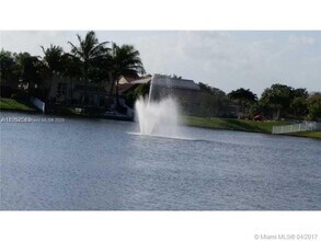 985 NW 93rd Ave in Plantation, FL - Building Photo - Building Photo