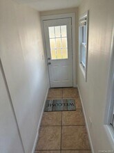 10 Auburn Ave in Bay Shore, NY - Building Photo - Building Photo