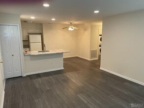 181 Blew Ct in East Brunswick, NJ - Building Photo - Building Photo