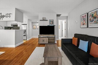 50 Bayberry Dr in Peekskill, NY - Building Photo - Building Photo