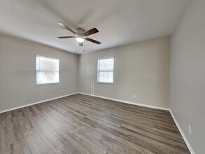 2320 Auburn St S in St. Petersburg, FL - Building Photo - Building Photo