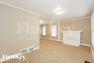 6220 Tracy Ave in Kansas City, MO - Foto de edificio - Building Photo