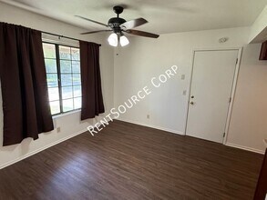 1311 W Ave J 4 in Lancaster, CA - Building Photo - Building Photo