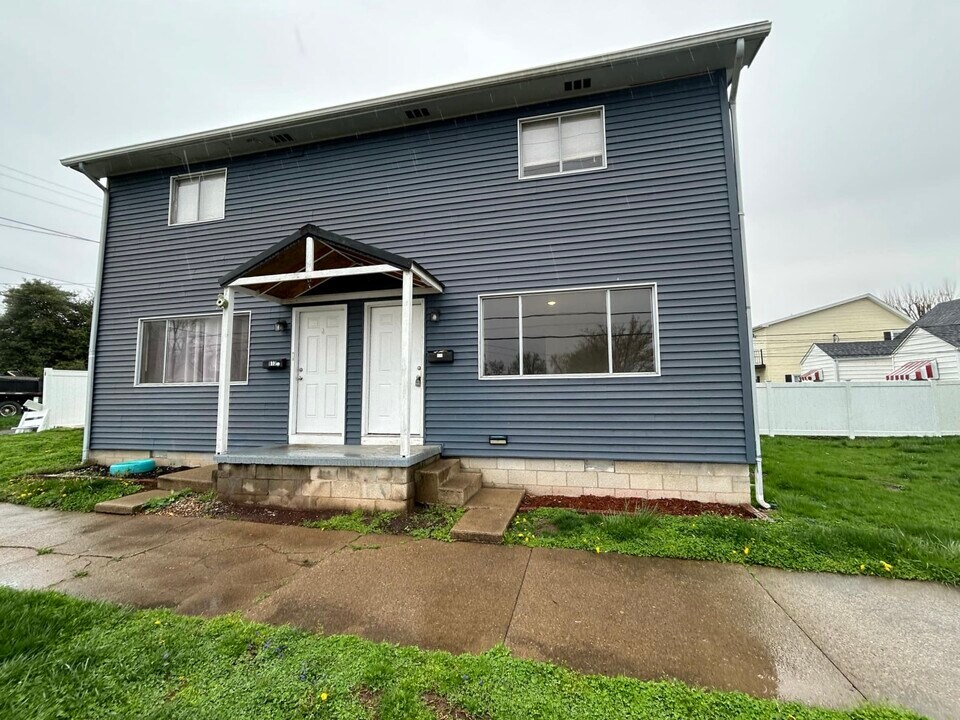 615 Vine St, Unit 615 in Ironton, OH - Building Photo