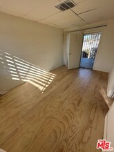 8032 W 3rd St in Los Angeles, CA - Building Photo - Building Photo