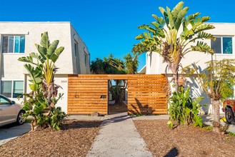 Courtyard Terrace in San Diego, CA - Building Photo - Building Photo