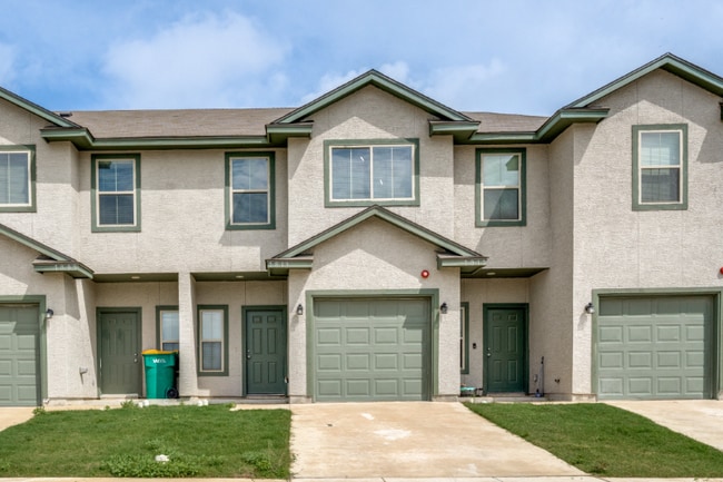 property at 7813 Savannah Brooks